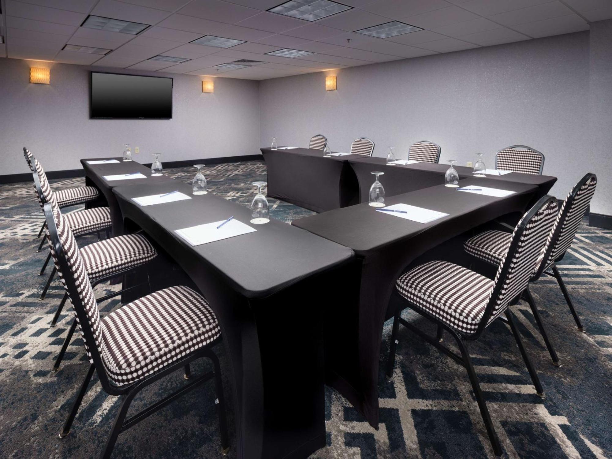 Doubletree By Hilton Hotel Chattanooga Downtown Bagian luar foto