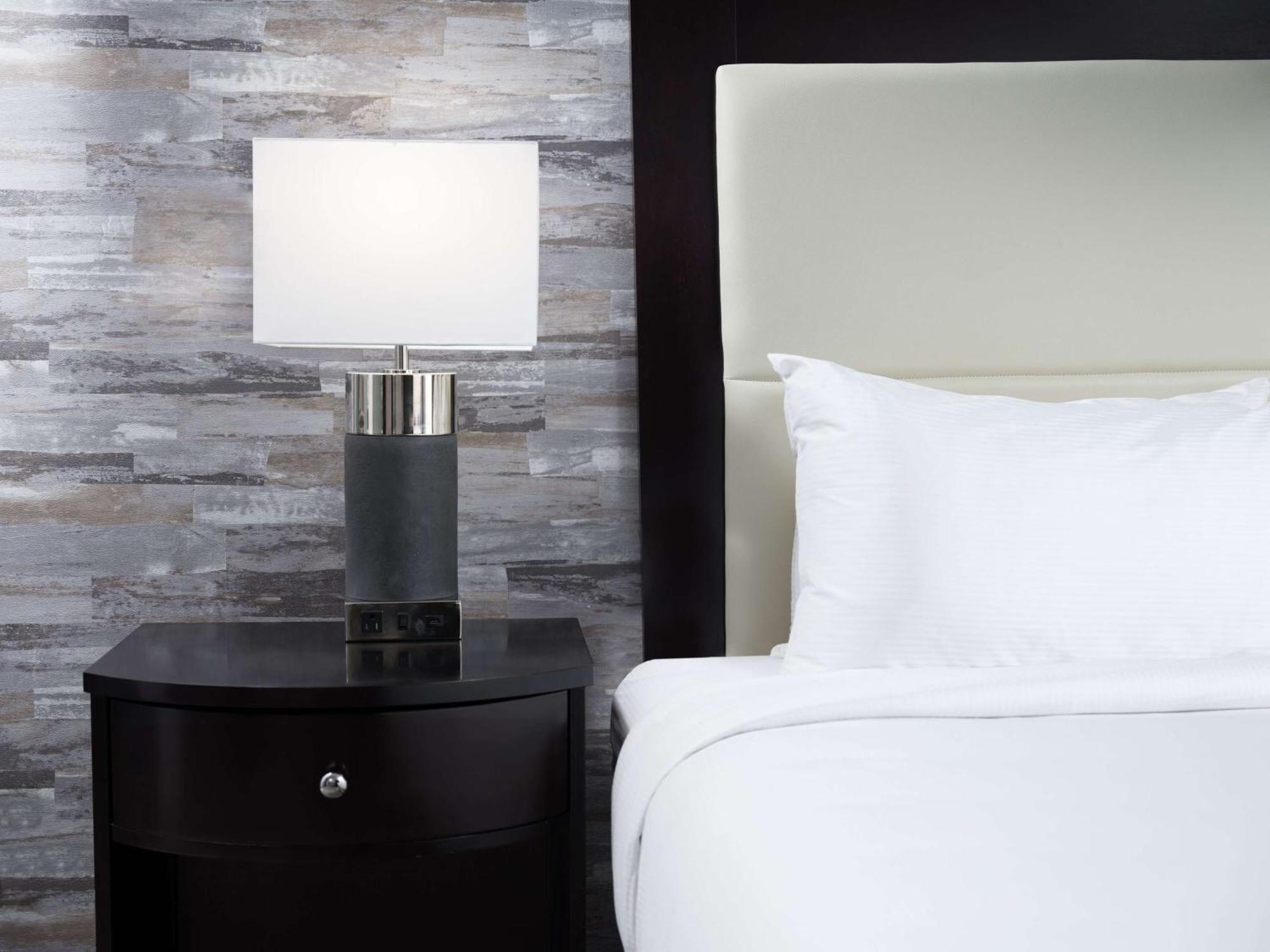Doubletree By Hilton Hotel Chattanooga Downtown Bagian luar foto